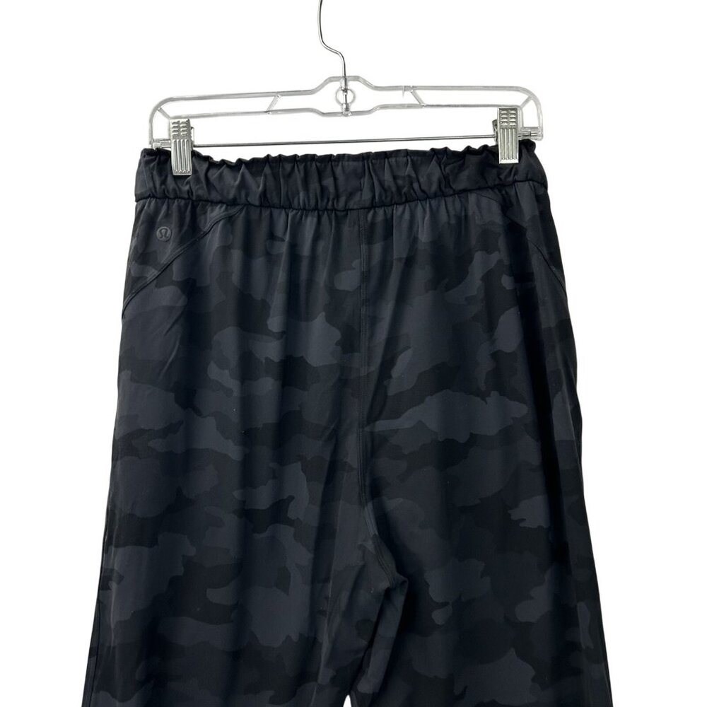 Lululemon Women’s On the Fly Jogger 28" Luxtreme Heritage 365 | Size 8 | Camo - Picture 12 of 16